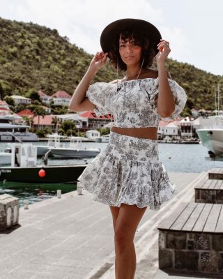 She sees in black and white, thinks in grays, but loves in color 🌹— JmStorm • • • • #wildside #wildsideofstbarth #saintbarth #sbh #beauty #dress #simplicity #ootd #goodvibe #natural #love #islandlife #wild #smile #happy #caribbean #chic #bohochic #toiledejouy #tan #luxurybrand #fashion