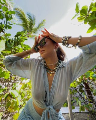 Pearls are always appropriate ⚪✨ • • • #wildsideofstbarth #wildside #stbarth #sbh #stbarthlife #stbarthstyle #womensfashion #bohochic #bohofashion #tropical #tropcialstyle #tropicalheat #love #FWI #bluevibes #islandstyle #cappuccino #pearls